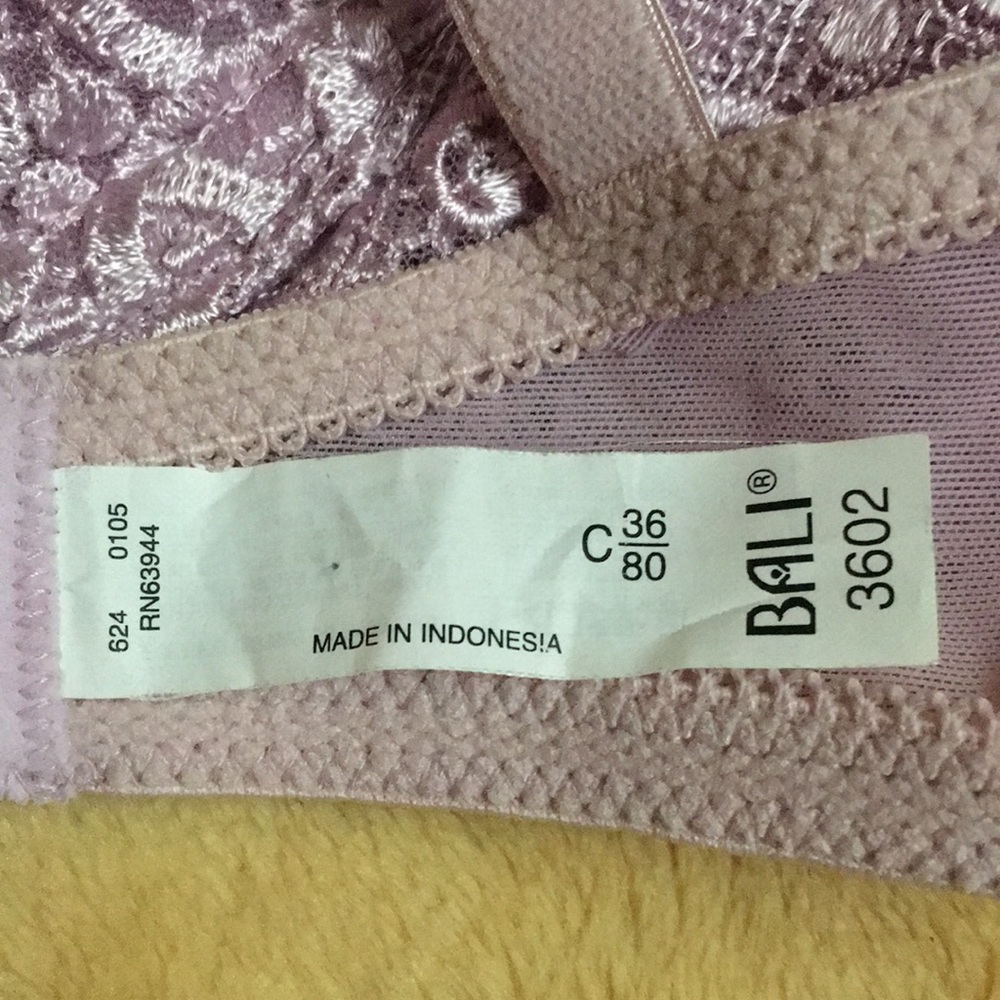 Vintage Bali Lace Desire 3602 Underwire Bra 36C - Picture 10 of 13